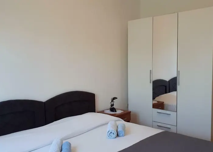 Mylo Apartment