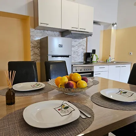 Mylo Apartment