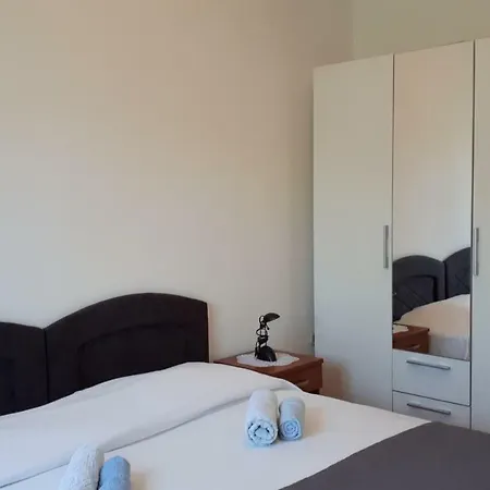 Mylo Apartment